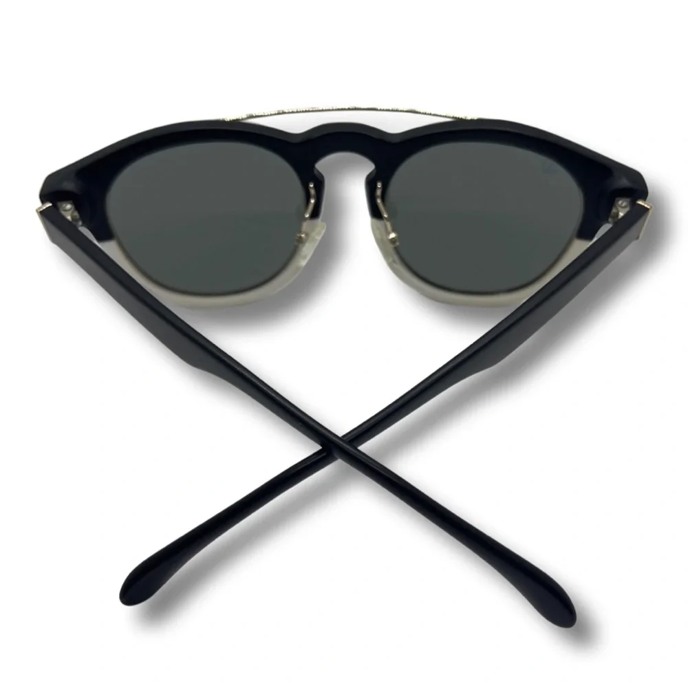 ADIDAS 😎 - Picture 2 of 13